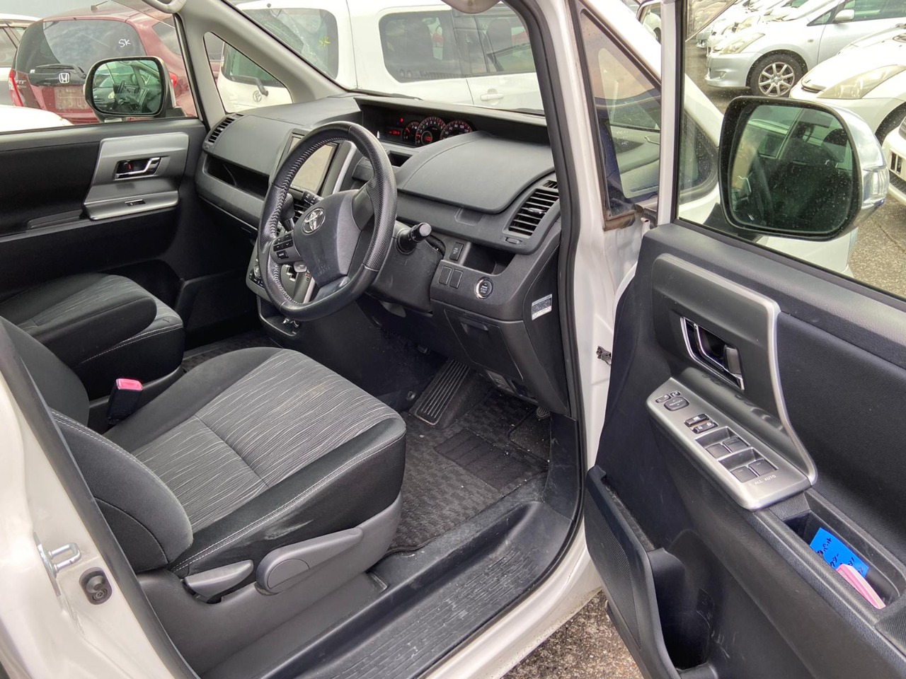 2012 Toyota VOXY